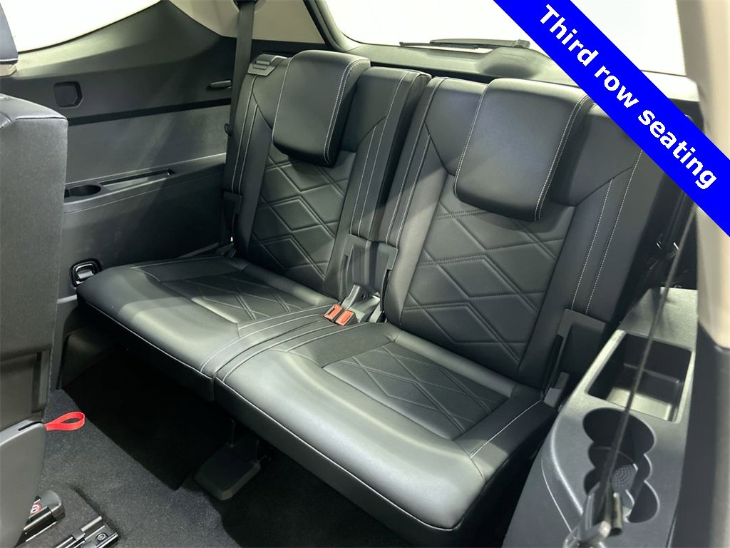 Certified 2025 Volkswagen Atlas SE image 15