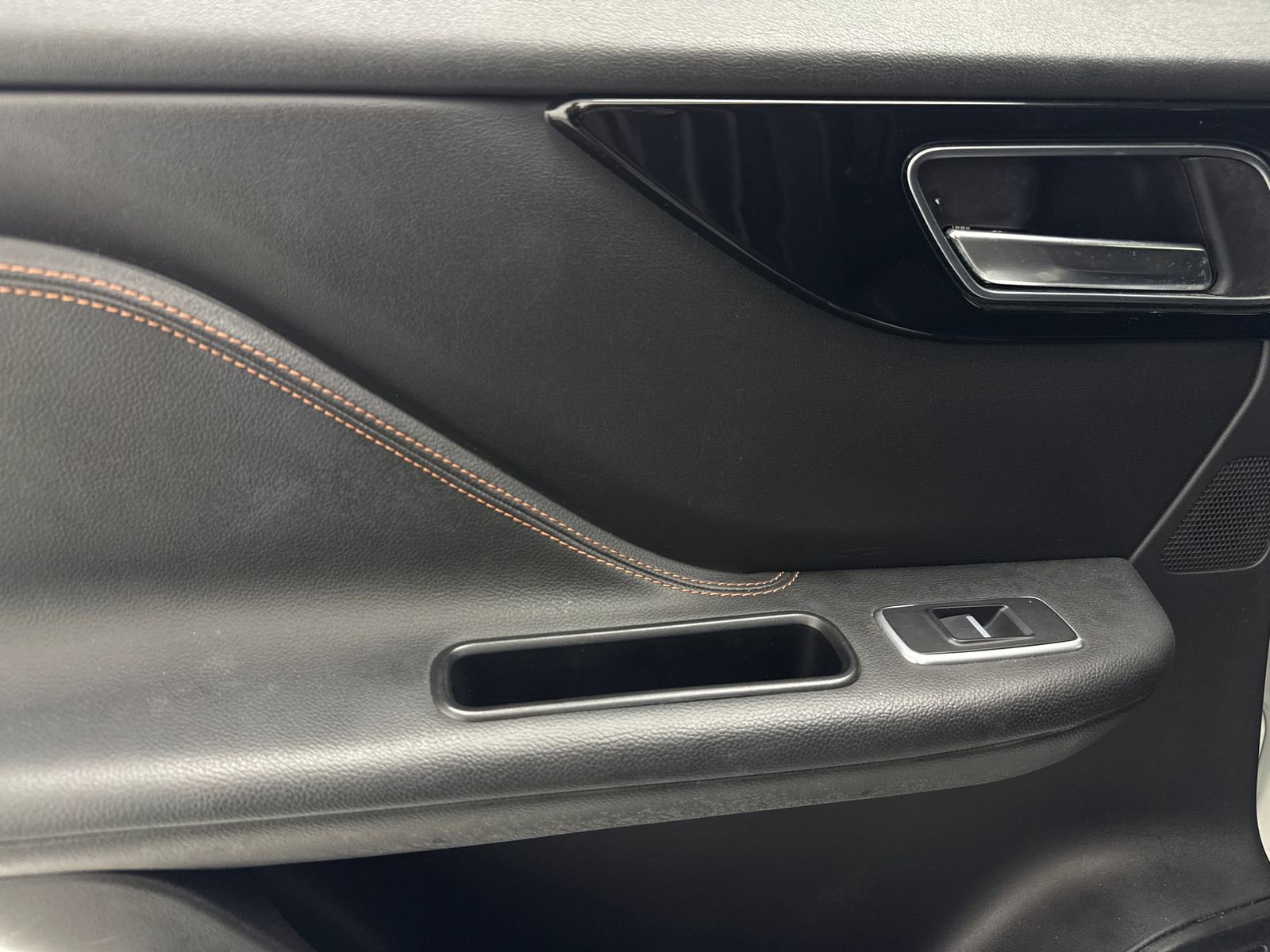 Used 2020 Jaguar F-PACE Prestige image 38