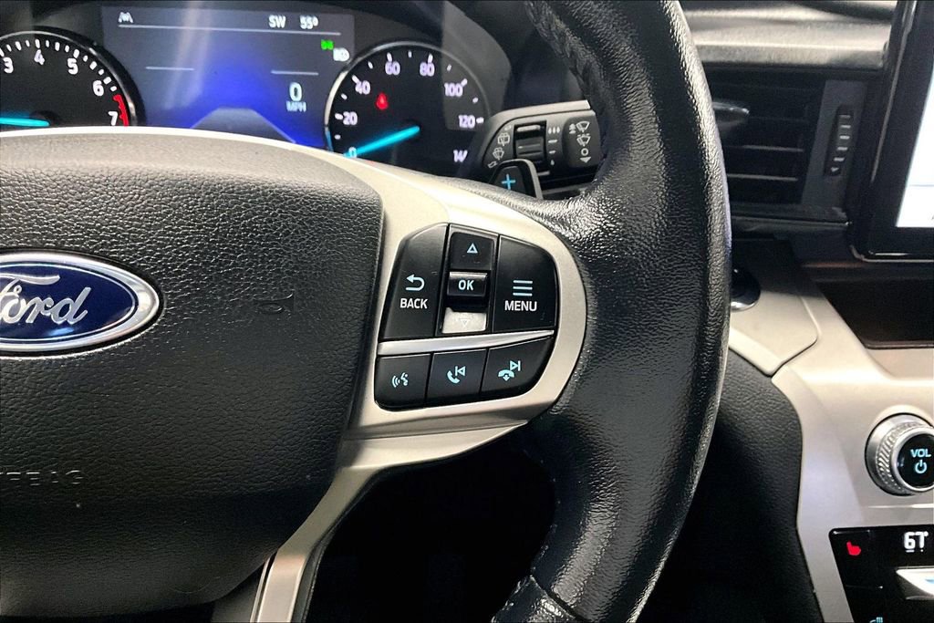 Used 2020 Ford Explorer XLT w/ Comfort Package AWD/4WD image 18
