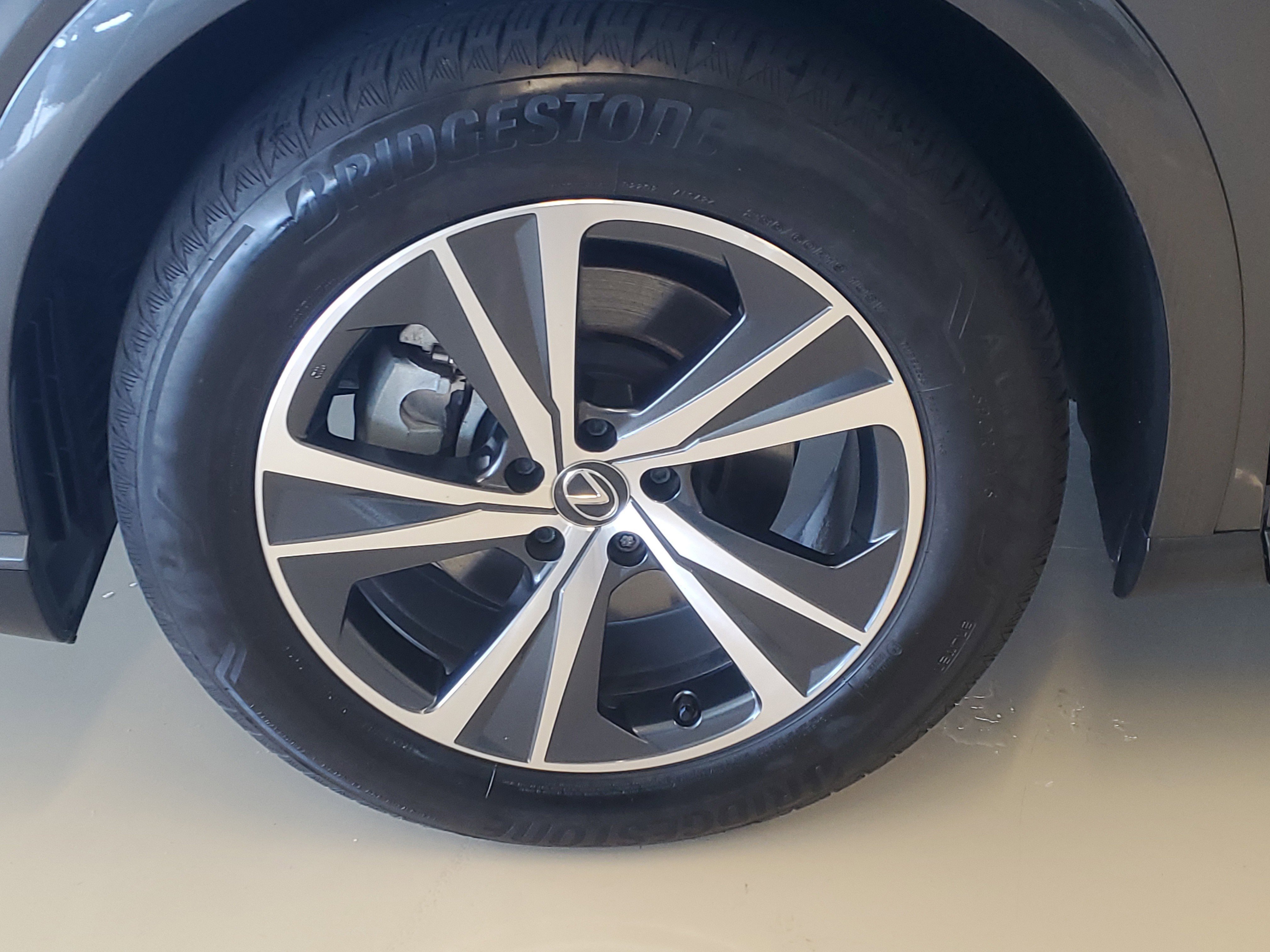 Used 2024 Lexus RX 350 Premium w/ Accessory Package (Z1) FWD image 7