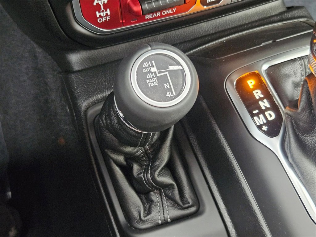 New 2025 Jeep Wrangler Unlimited Rubicon 392 image 29