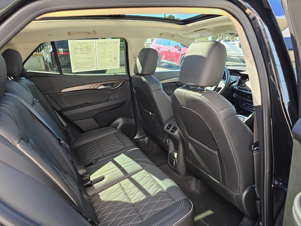 Used 2023 Buick Envision Avenir AWD/4WD image 15