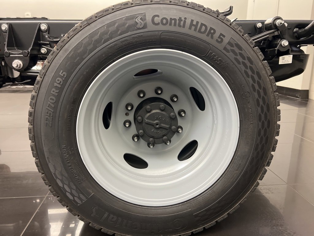 New 2026 Ford F550 4x4 Regular Cab Super Duty image 7