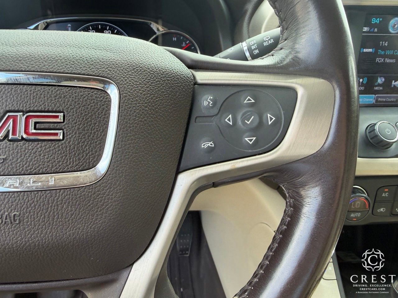 Used 2019 GMC Acadia Denali w/ Technology Package FWD image 18