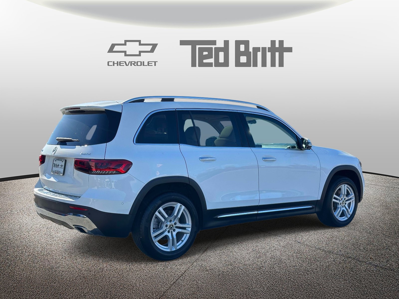 Used 2023 Mercedes-Benz GLB 250 4MATIC w/ Premium Package image 4