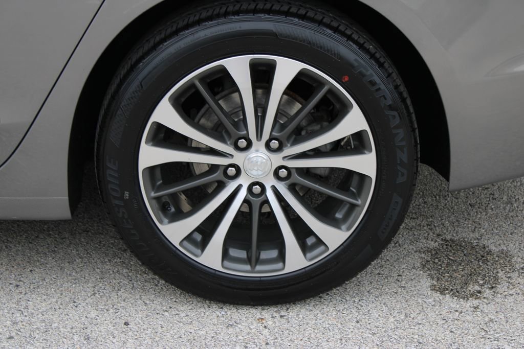 Used 2018 Buick LaCrosse Premium w/ Driver Confidence Package #2 image 30