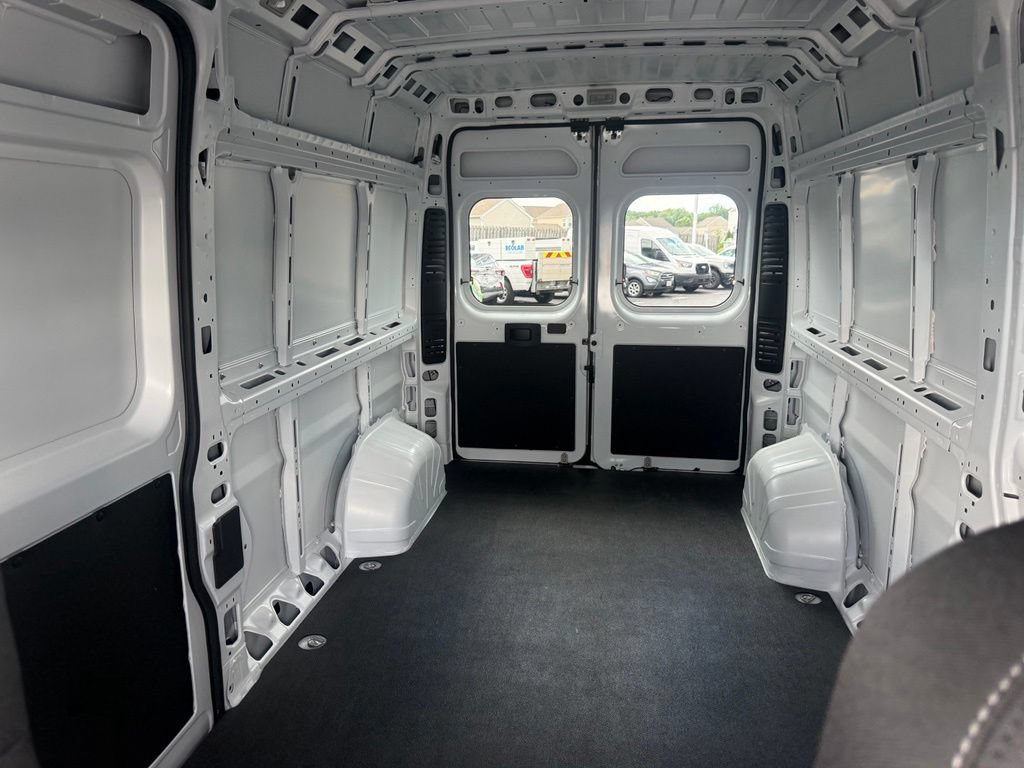 Used 2024 RAM ProMaster 2500 FWD image 30