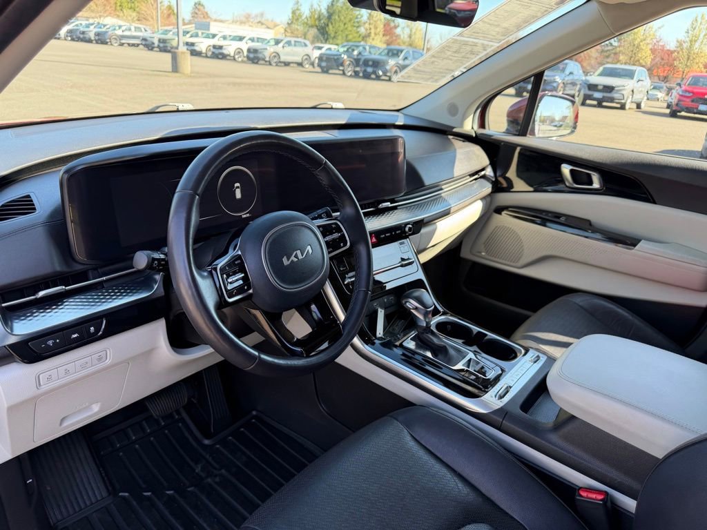 Used 2024 Kia Carnival SX Prestige FWD image 17