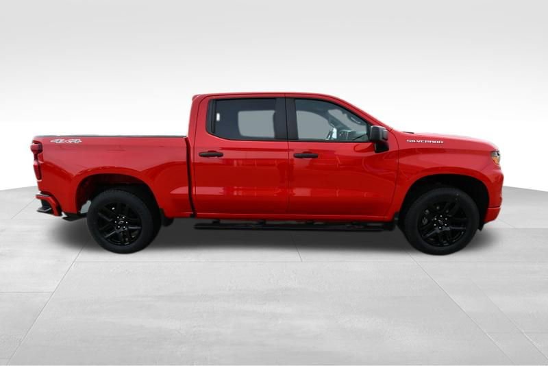 Used 2022 Chevrolet Silverado 1500 Custom AWD/4WD image 9