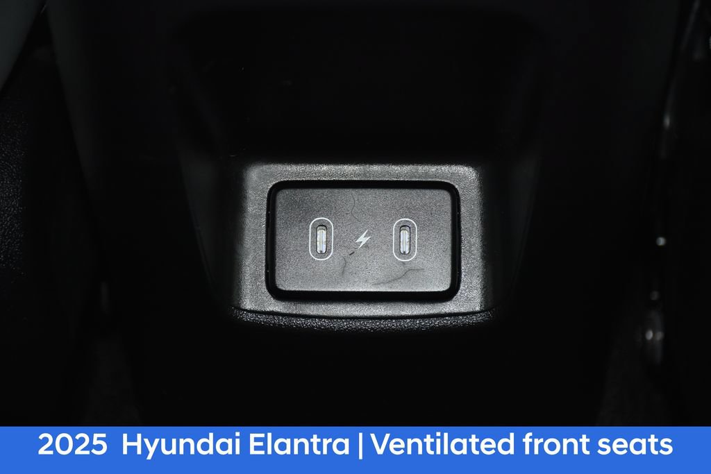 Used 2025 Hyundai Elantra Limited FWD image 30