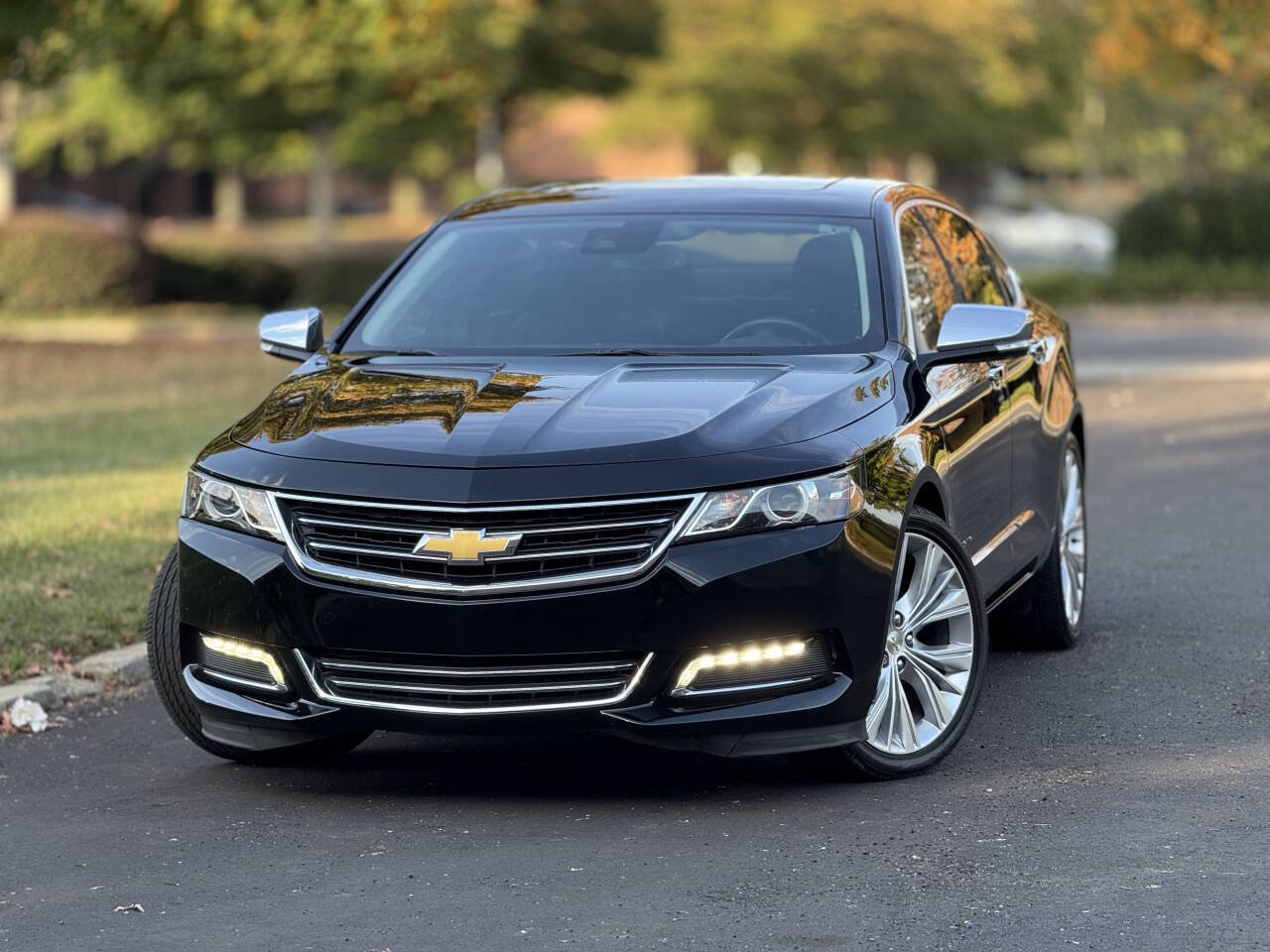Used 2015 Chevrolet Impala LTZ FWD image 1
