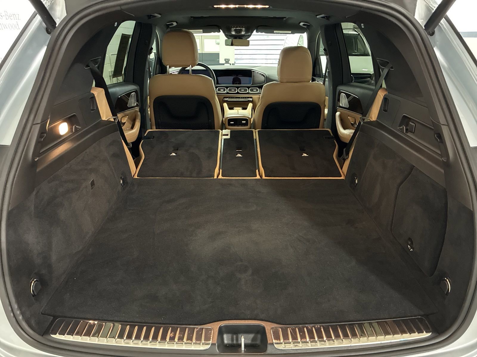 Used 2025 Mercedes-Benz GLE 450e 4MATIC image 28