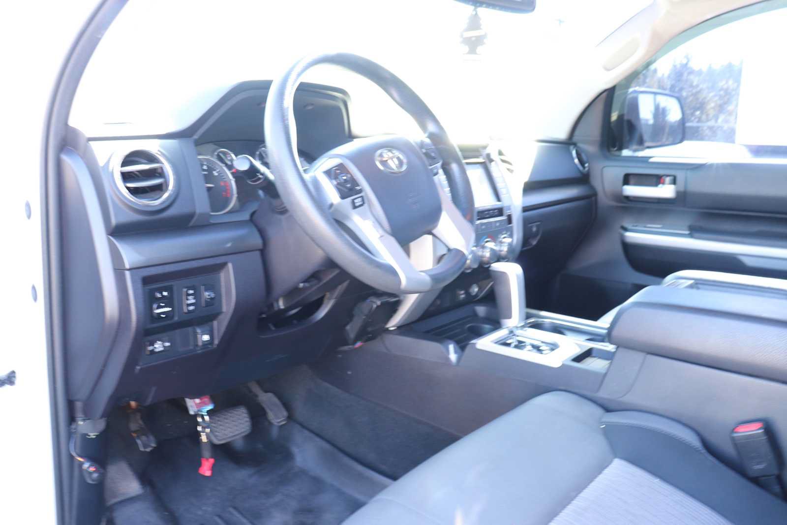 Used 2014 Toyota Tundra SR5 w/ SR5 Upgrade Package AWD/4WD image 10