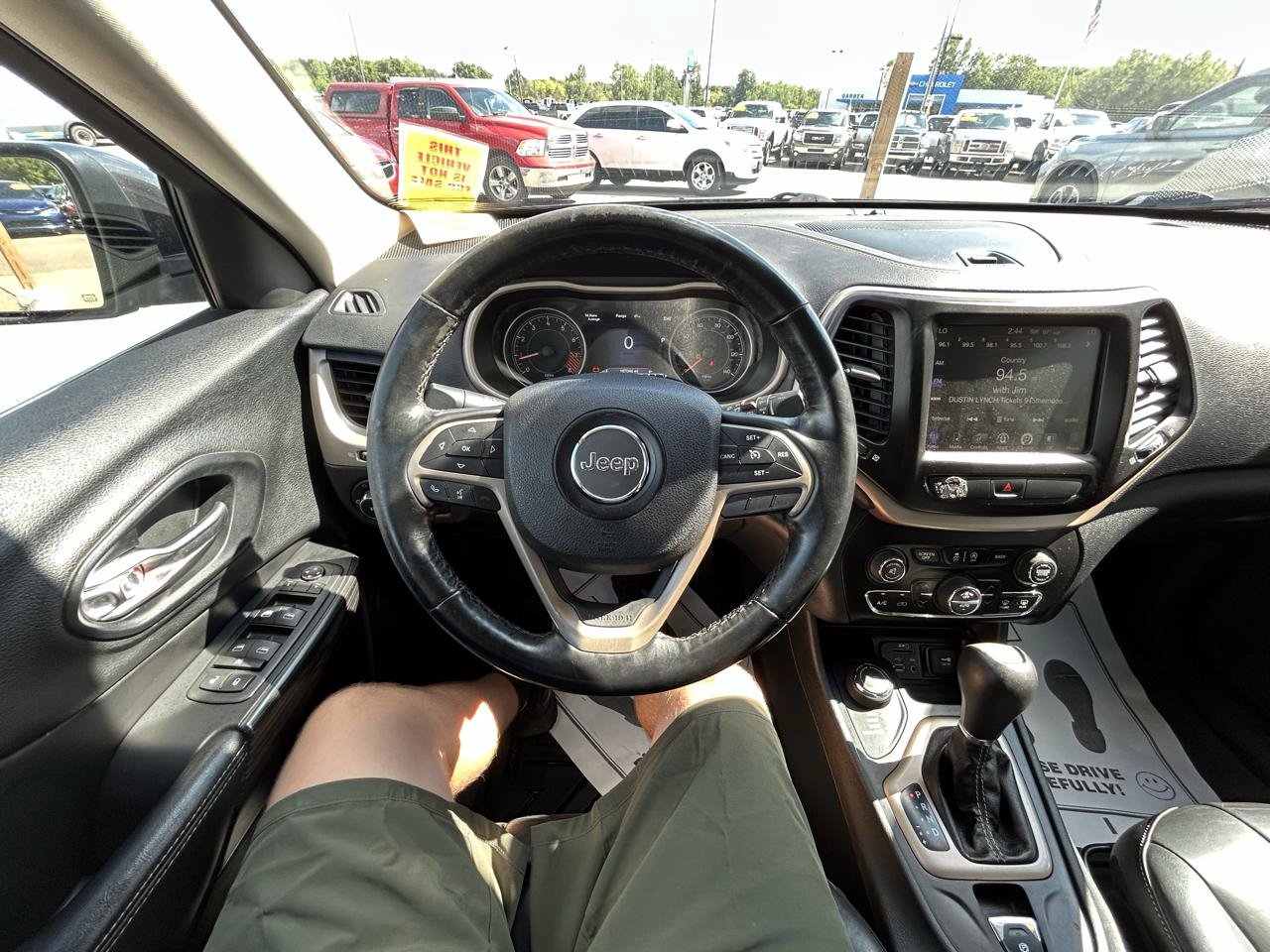 Used 2015 Jeep Cherokee Limited AWD/4WD image 29