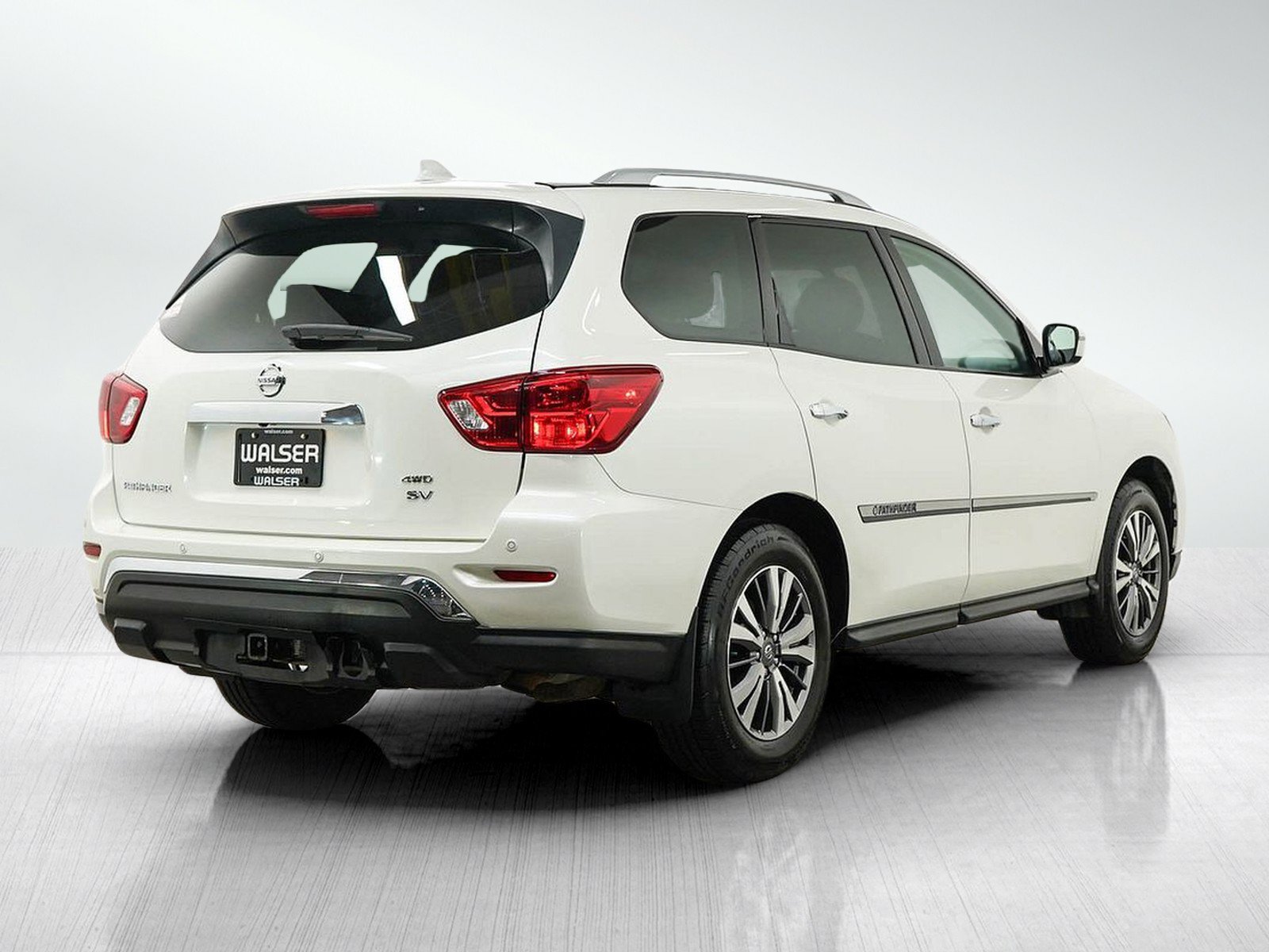 Used 2019 Nissan Pathfinder S AWD/4WD image 5