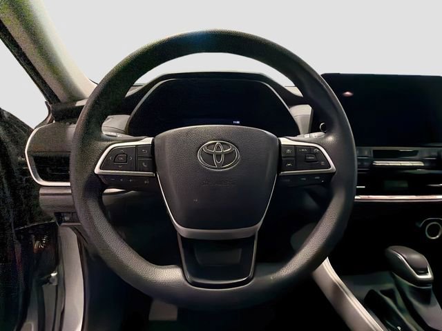 Certified 2025 Toyota Grand Highlander LE image 9
