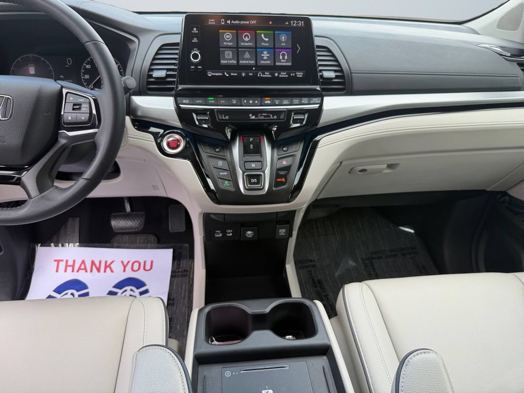 Used 2025 Honda Odyssey Touring image 11