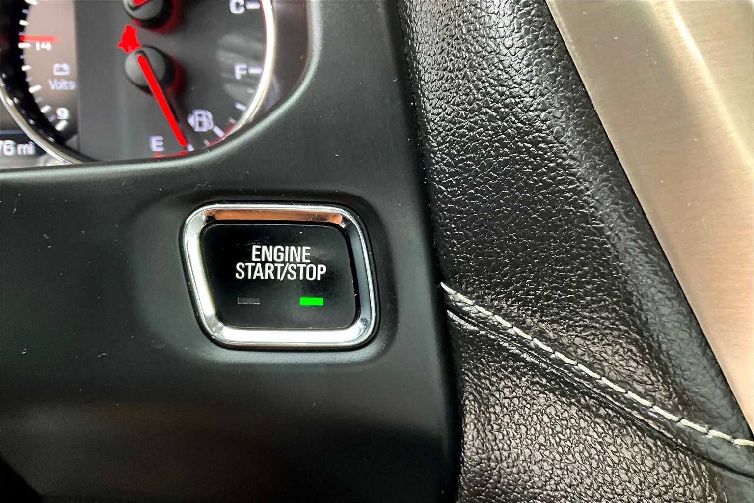 Used 2019 GMC Acadia Denali FWD image 33