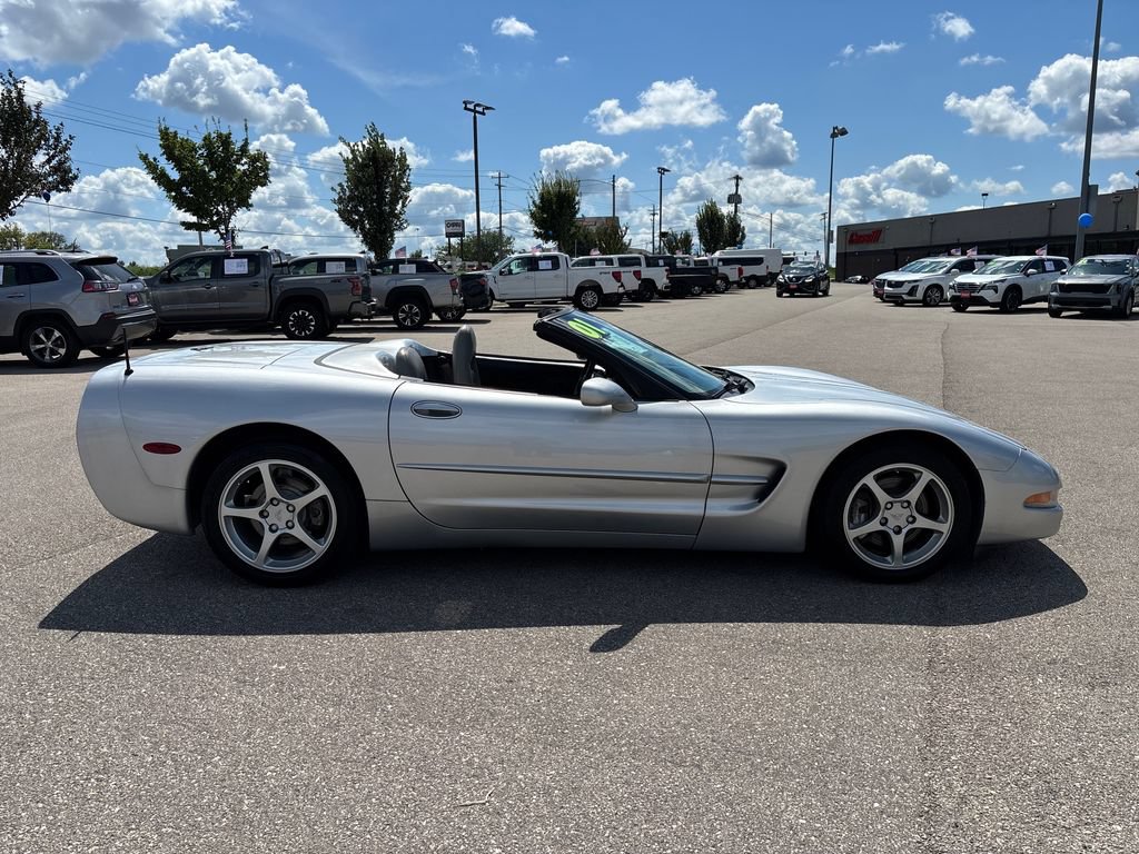Used 2001 Chevrolet Corvette Convertible w/ Preferred Equipment Group2 RWD image 33