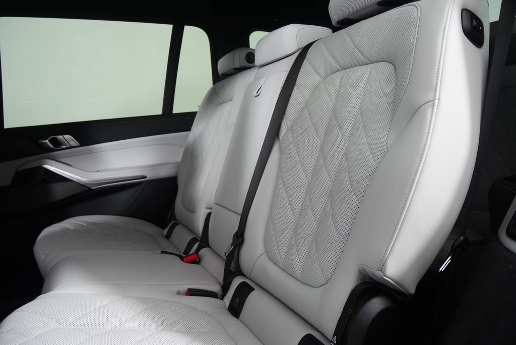 Certified 2026 BMW X7 xDrive40i image 15
