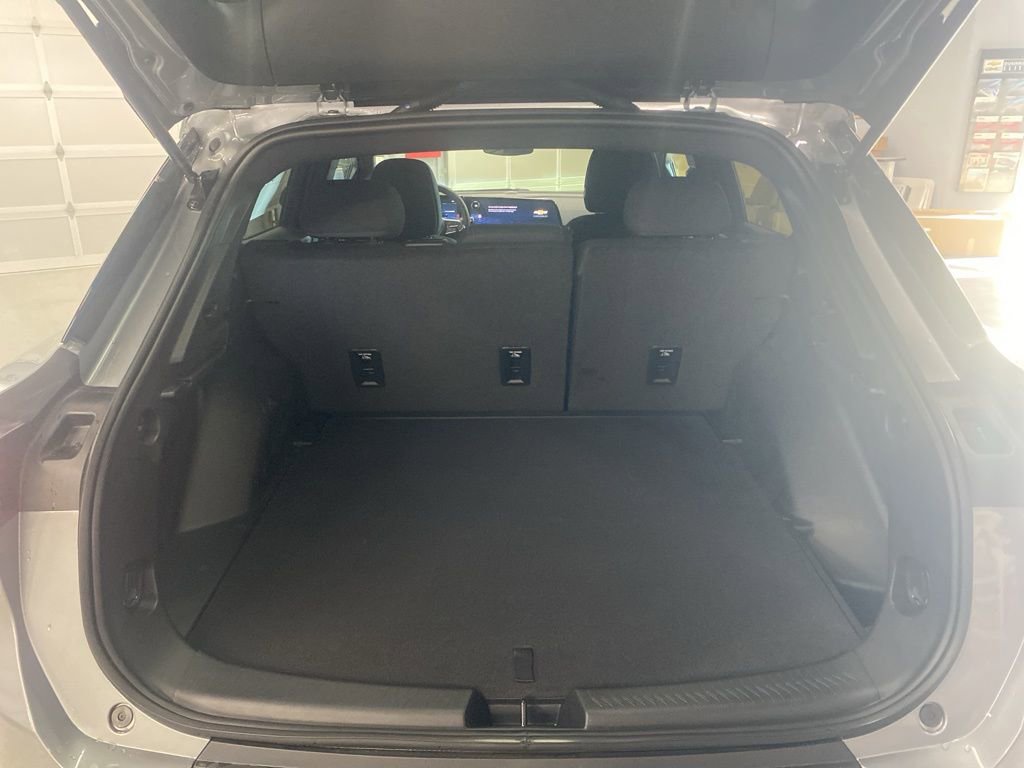 New 2026 Chevrolet Equinox EV LT image 7