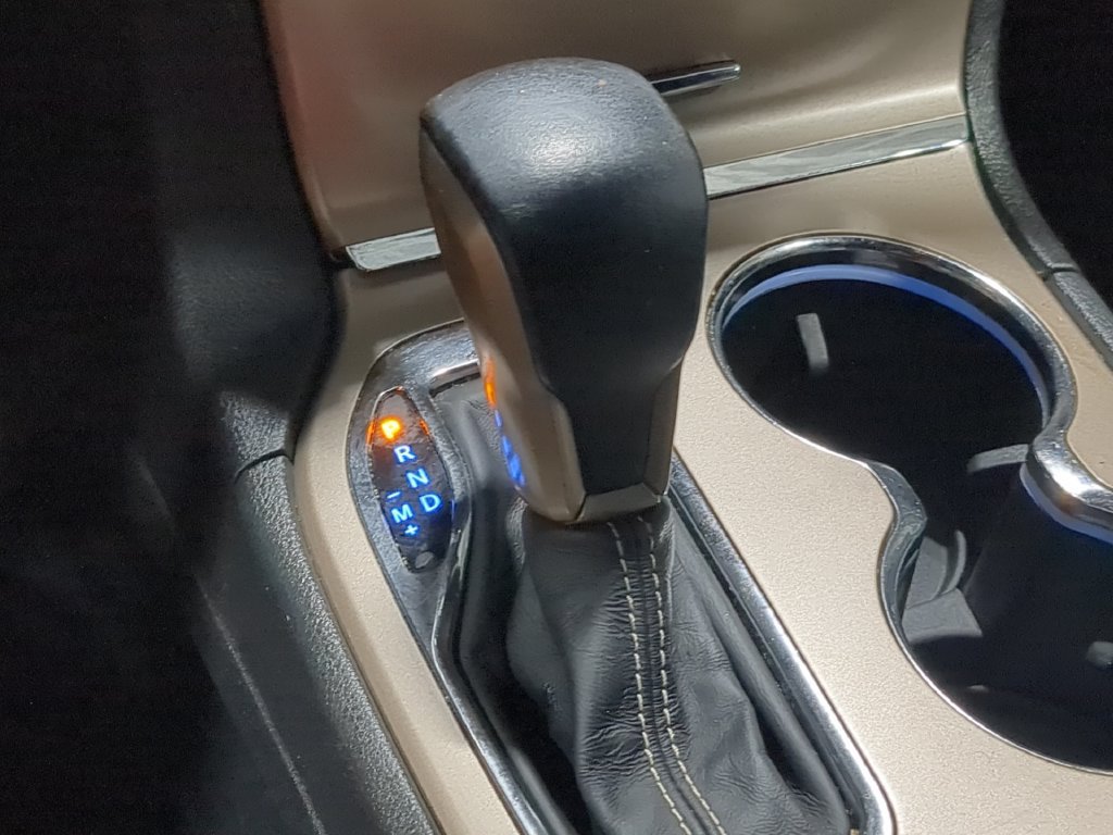 Used 2017 Jeep Grand Cherokee Limited AWD/4WD image 36