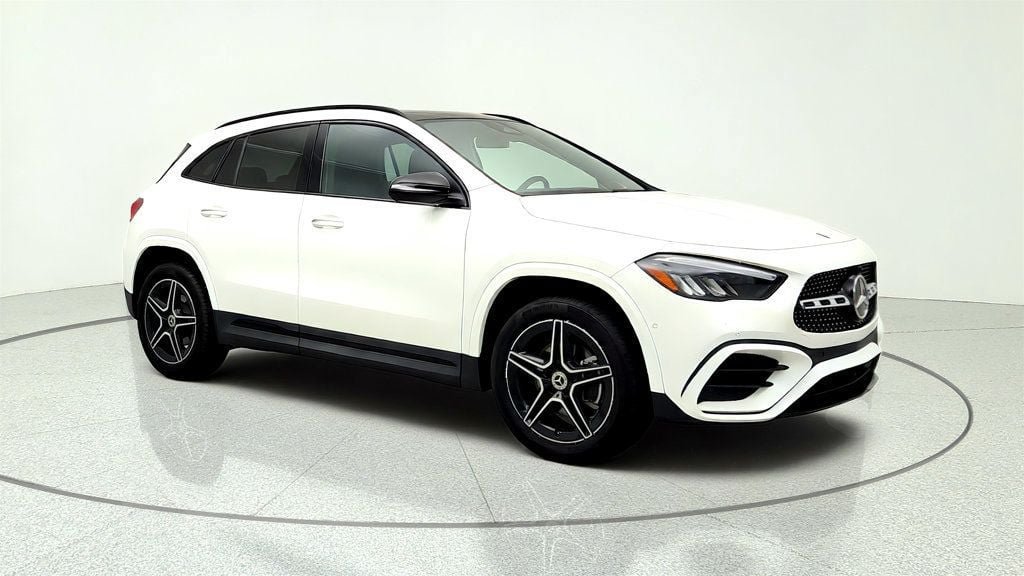 Used 2025 Mercedes-Benz GLA 250 4MATIC image 3