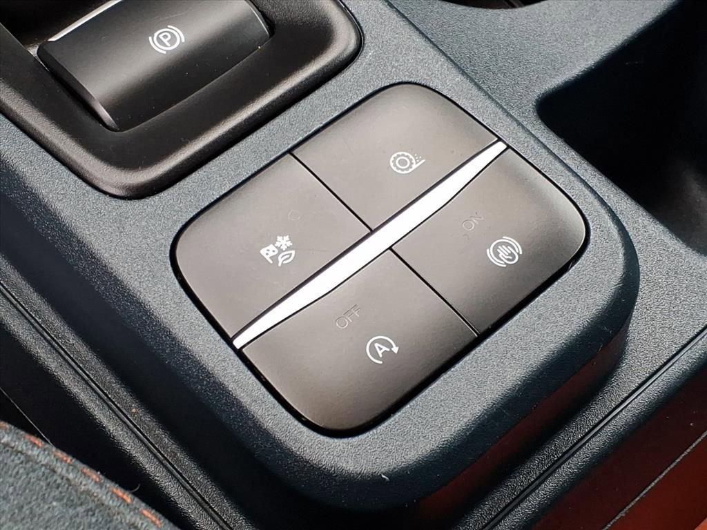 Certified 2022 Ford Maverick XLT w/ Equipment Group 300A Standard image 20