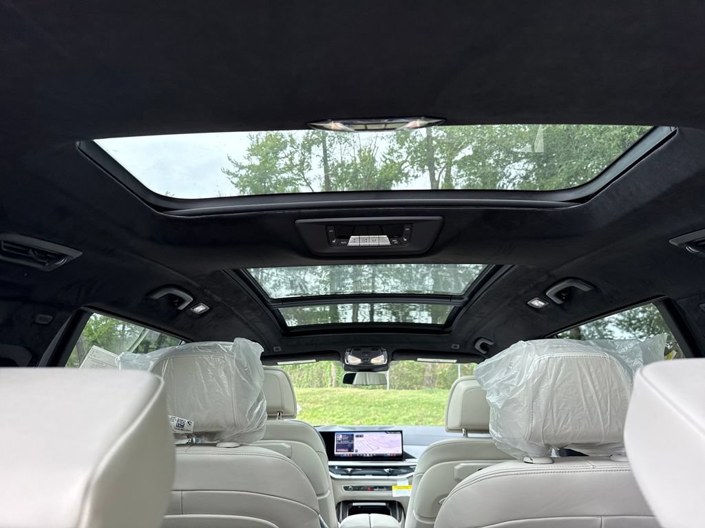 New 2027 BMW X7 xDrive40i w/ Executive Package AWD/4WD image 25