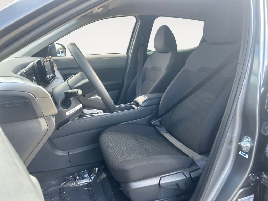 Used 2025 Nissan Kicks S AWD/4WD image 21