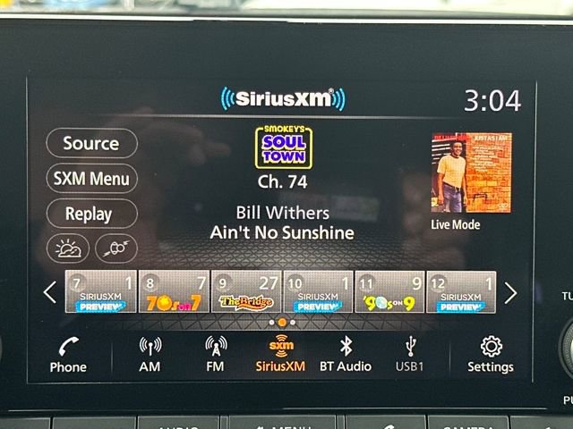 Used 2024 Nissan Pathfinder S image 16