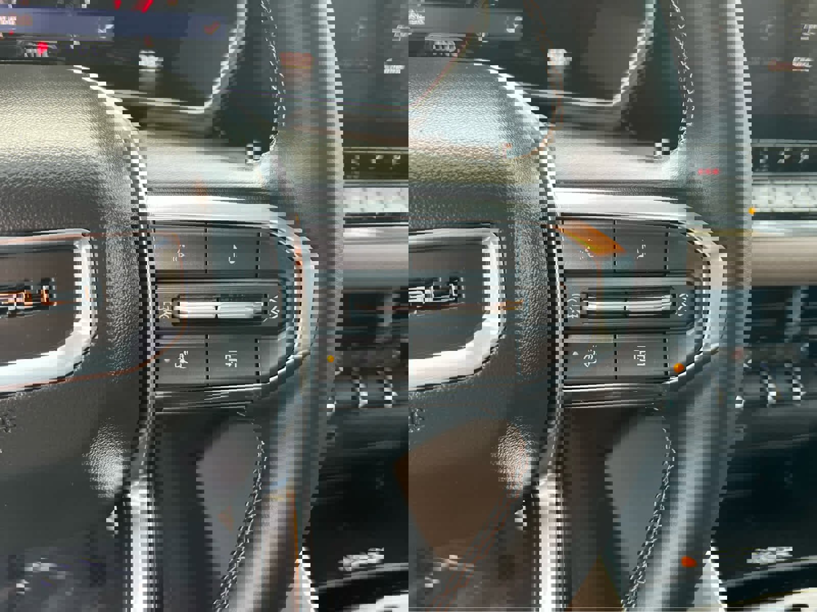 Used 2026 GMC Canyon Denali image 32