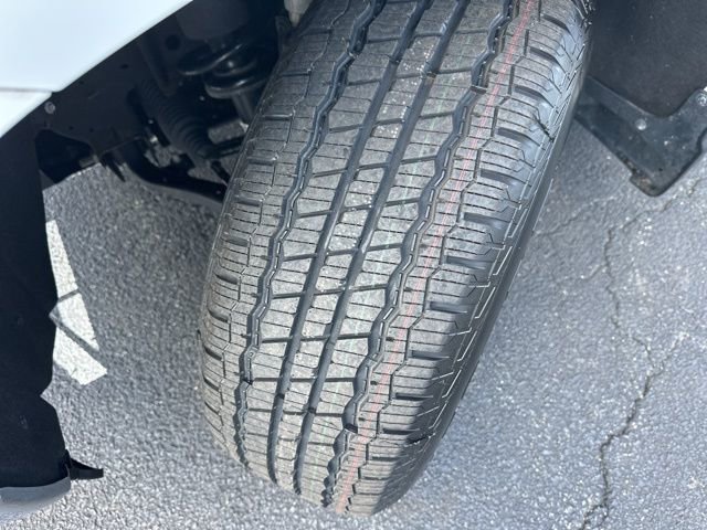 Used 2023 Chevrolet Silverado 1500 LT image 30