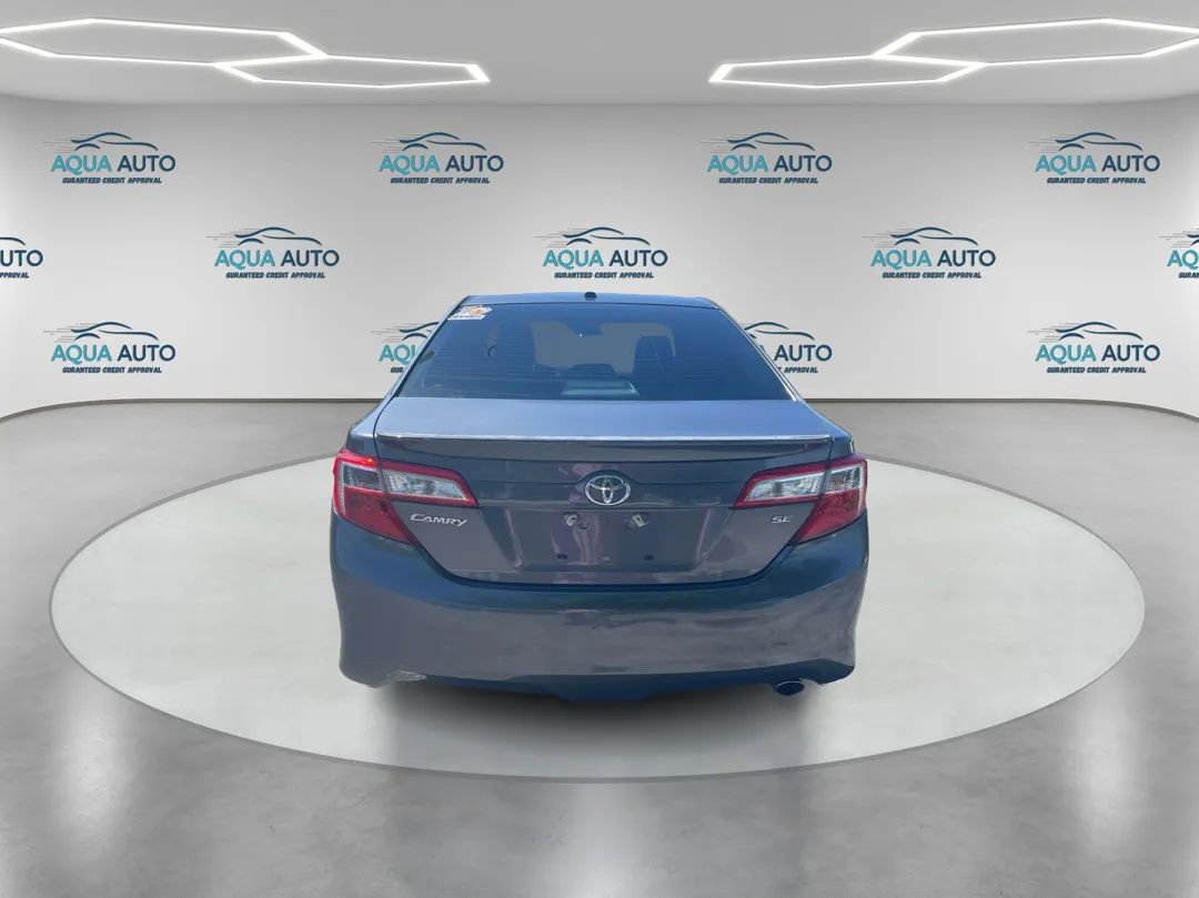 Used 2014 Toyota Camry SE image 6