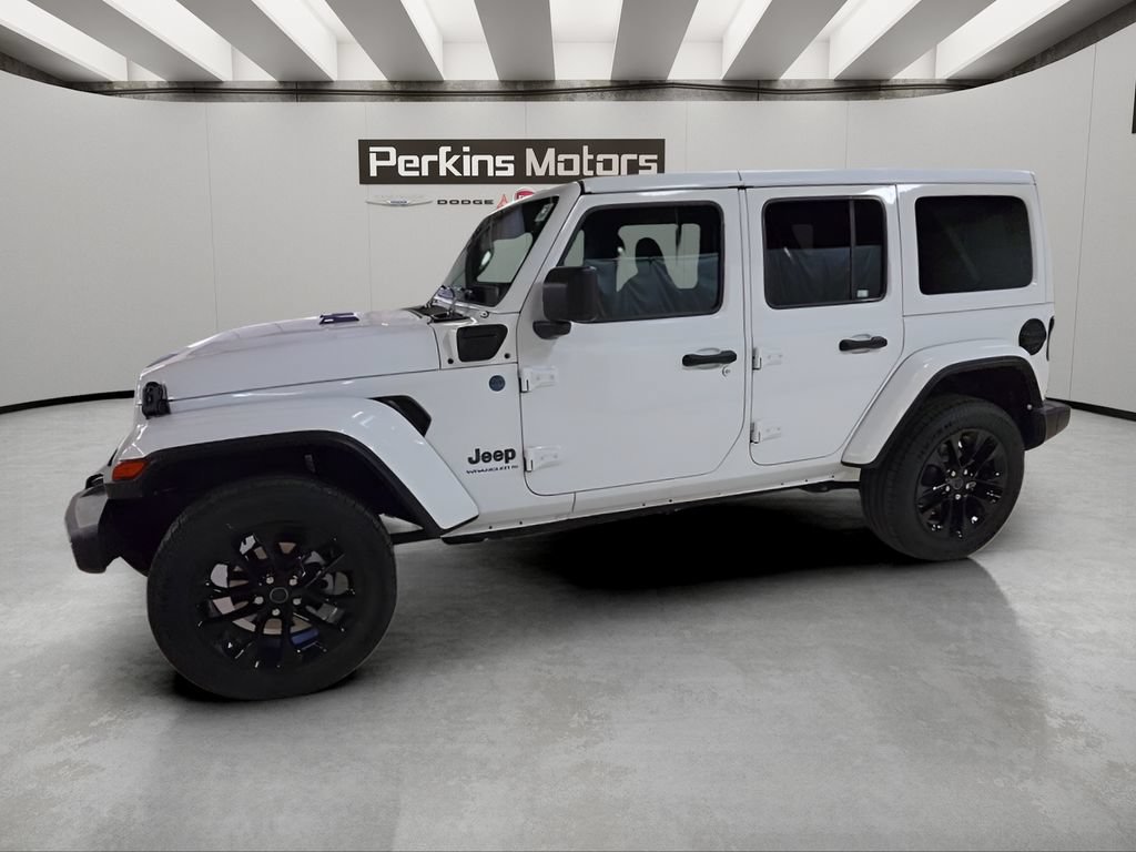 Certified 2025 Jeep Wrangler Unlimited Sahara w/ Safety Group AWD/4WD image 2