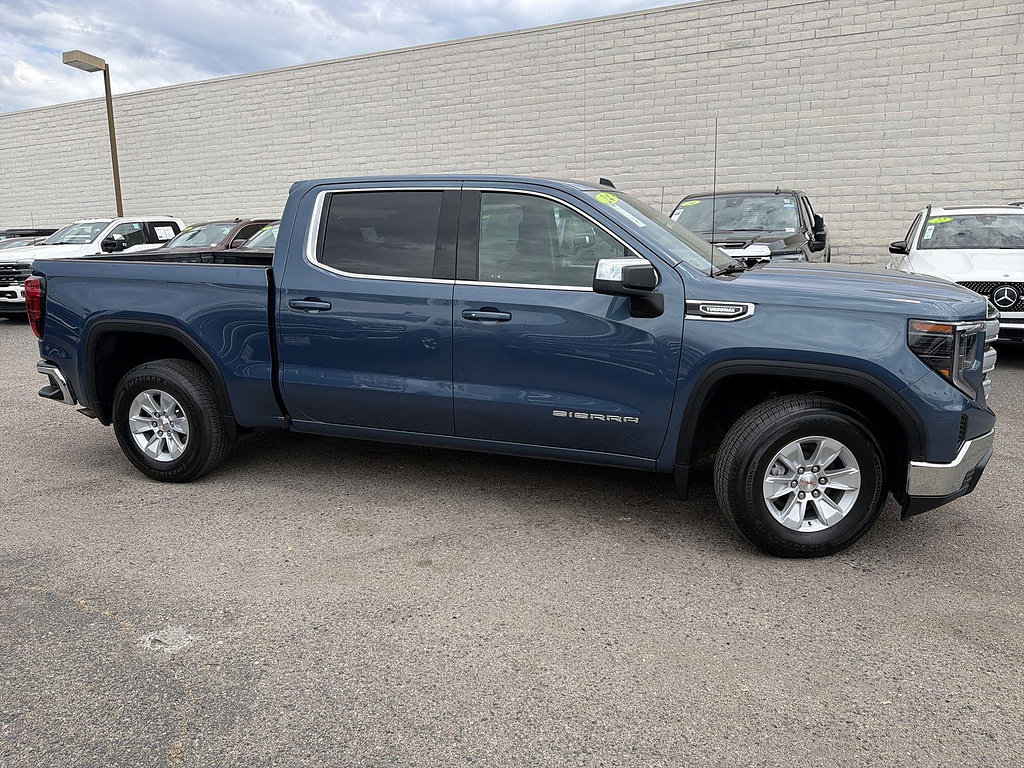 Used 2024 GMC Sierra 1500 SLE RWD image 4