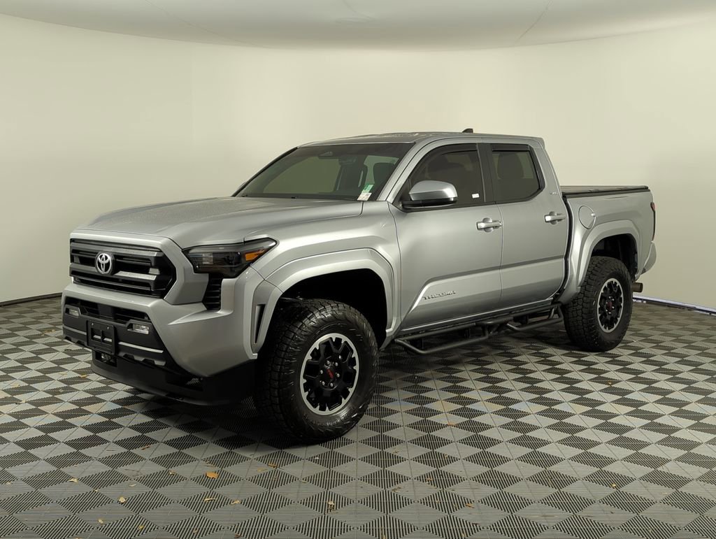 Used 2025 Toyota Tacoma SR5 image 9