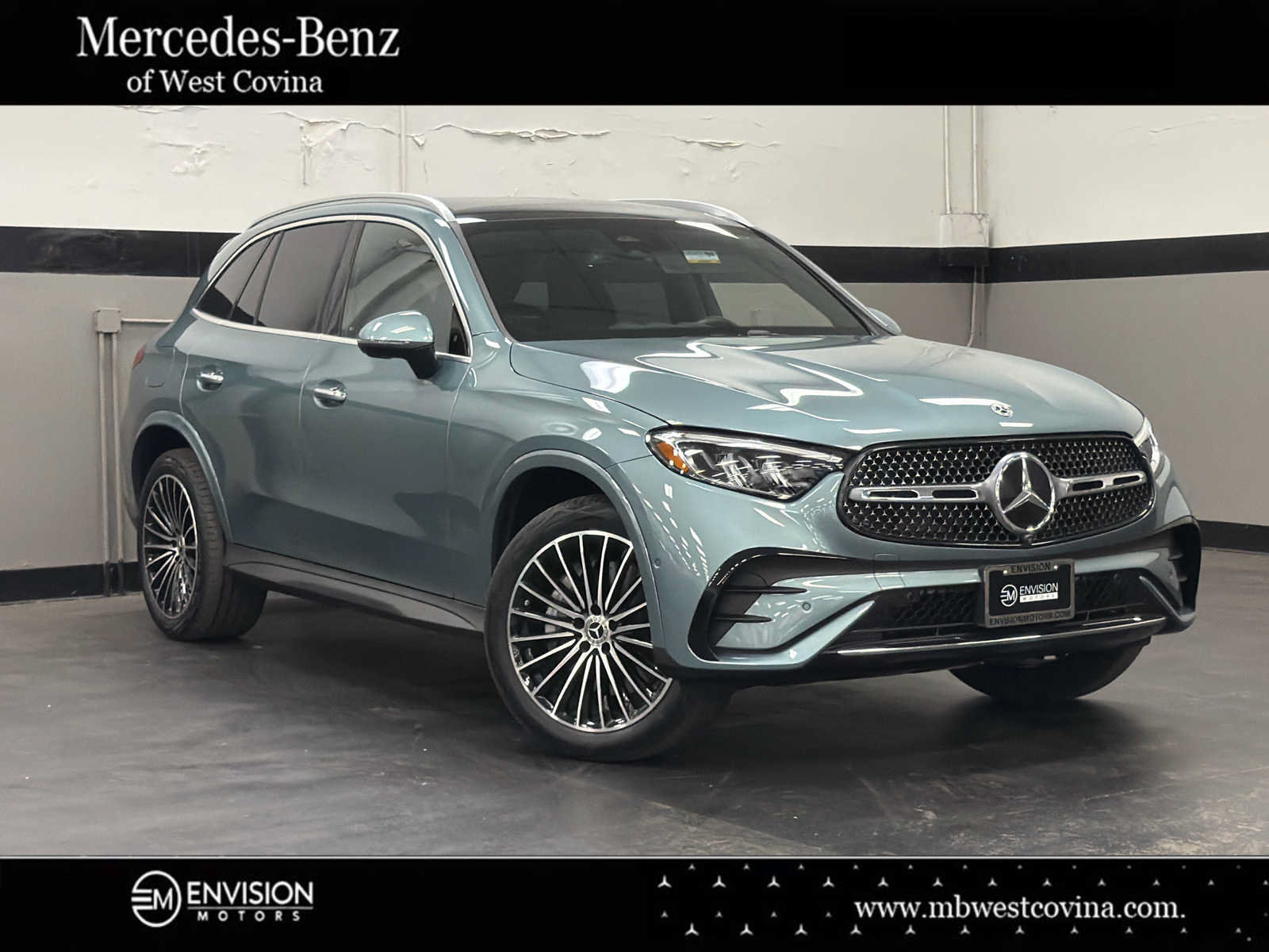 Used 2026 Mercedes-Benz GLC 300 image 1