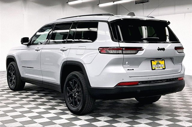 Used 2024 Jeep Grand Cherokee L Laredo video 2