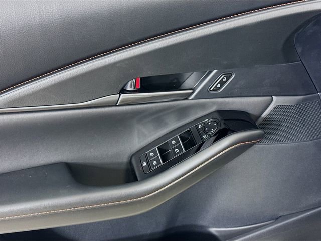 New 2025 MAZDA CX-30 Carbon image 17