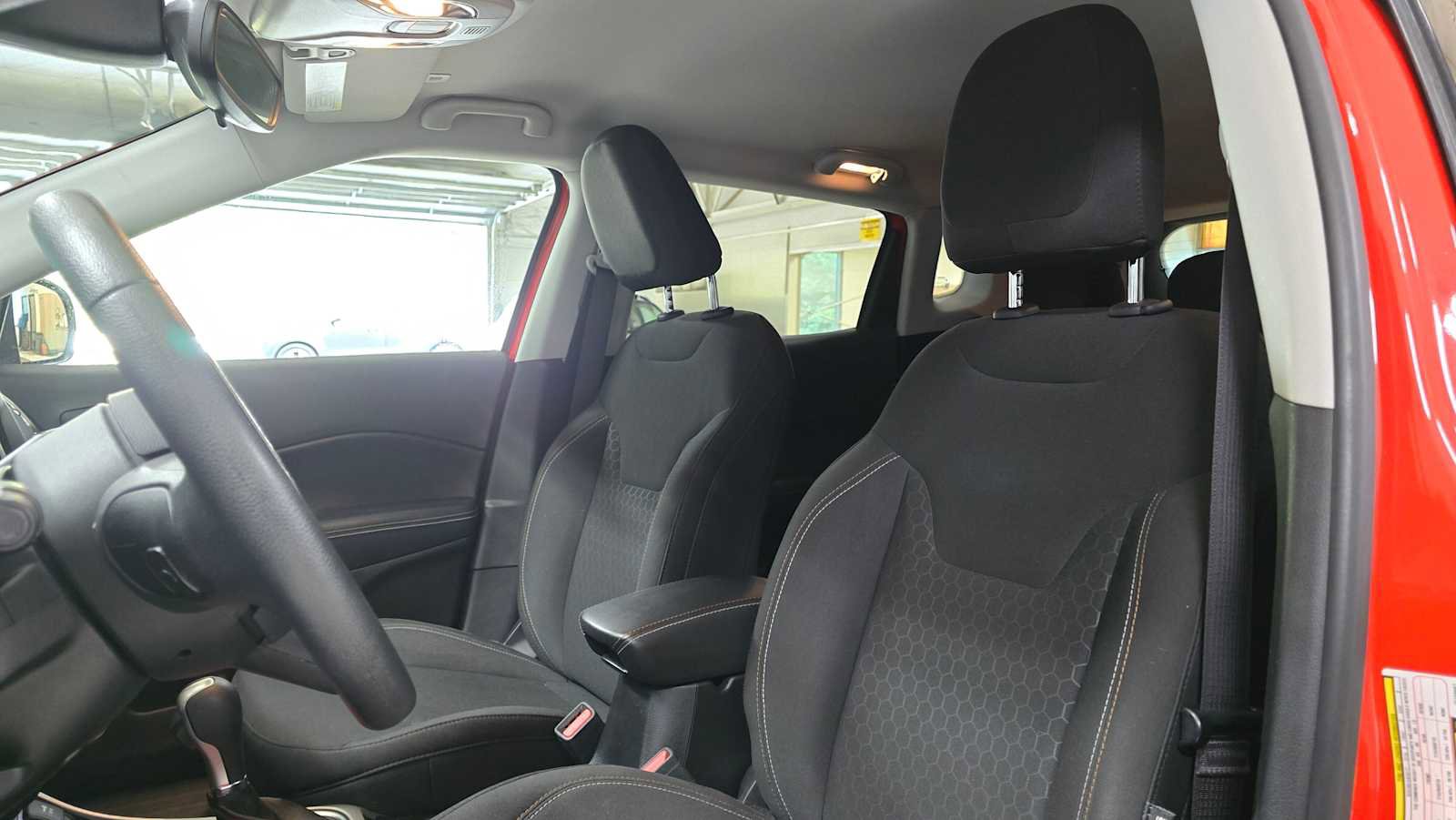 Used 2018 Jeep Compass Sport w/ Tech Group FWD image 21