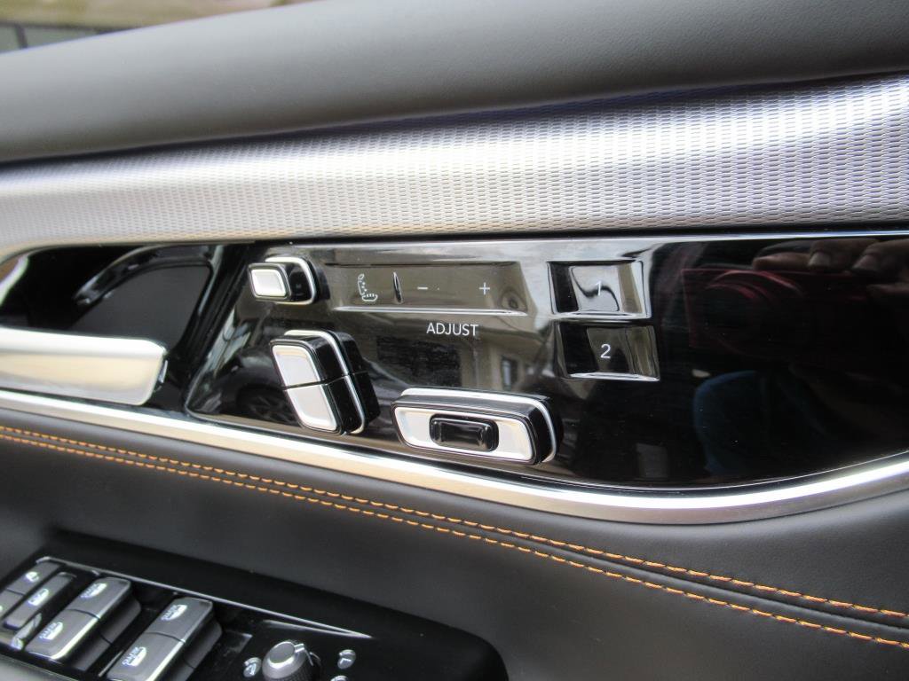 Used 2023 Jeep Grand Wagoneer Series III image 27