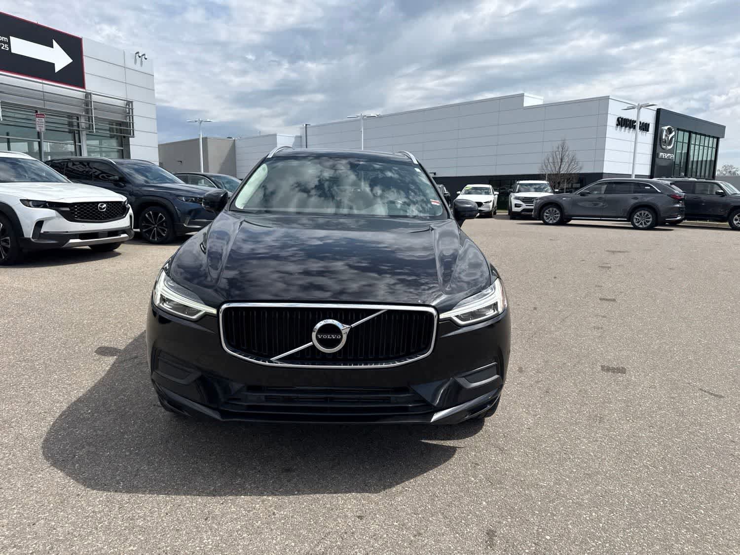 Used 2019 Volvo XC60 T6 Momentum w/ Premium Package AWD/4WD image 2