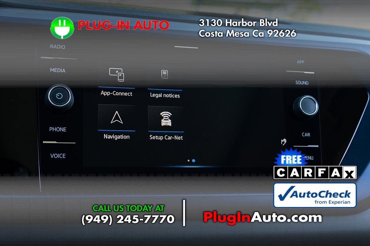 Used 2022 Volkswagen Taos SE w/ Panoramic Sunroof Package AWD/4WD image 26