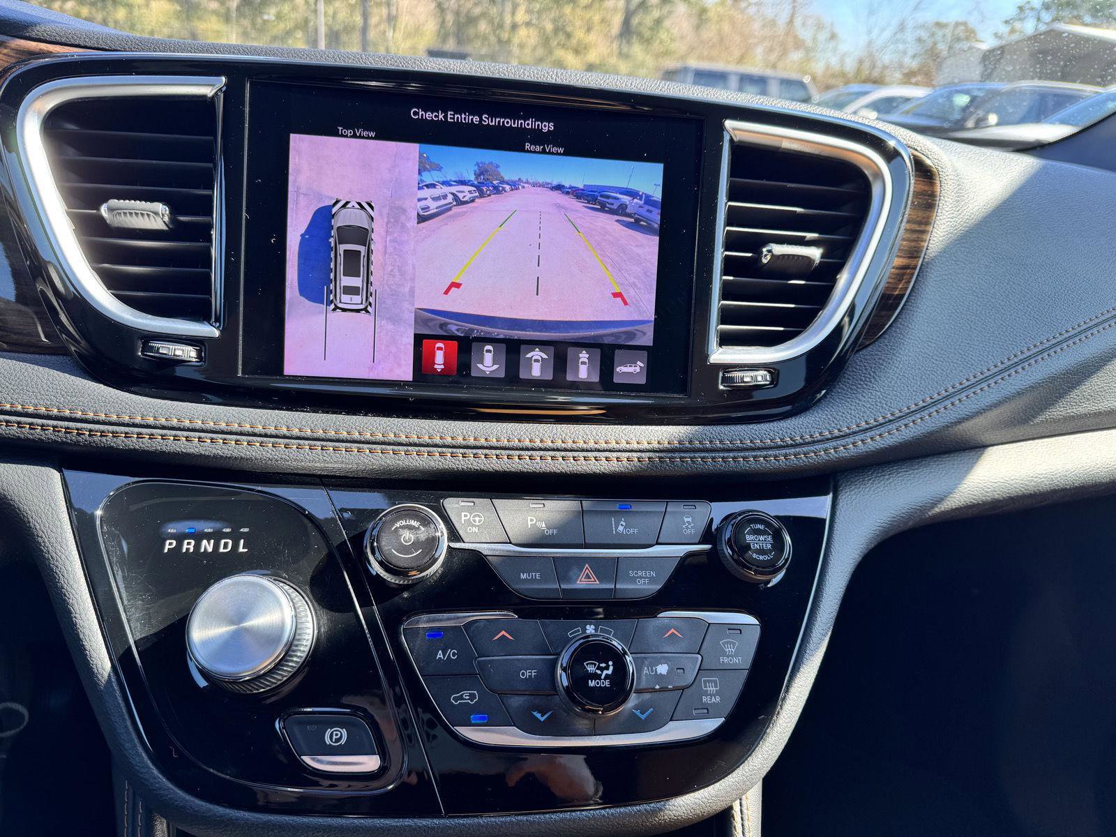 Used 2021 Chrysler Pacifica Pinnacle image 13