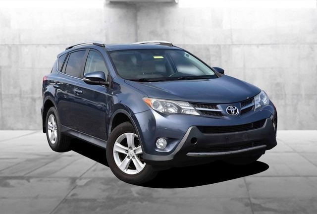 Used 2014 Toyota RAV4 XLE FWD image 2
