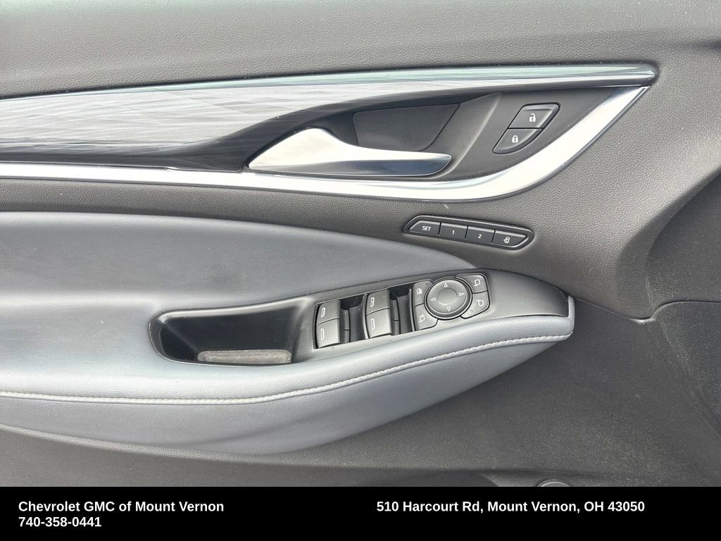 Used 2023 Buick Enclave Premium image 13