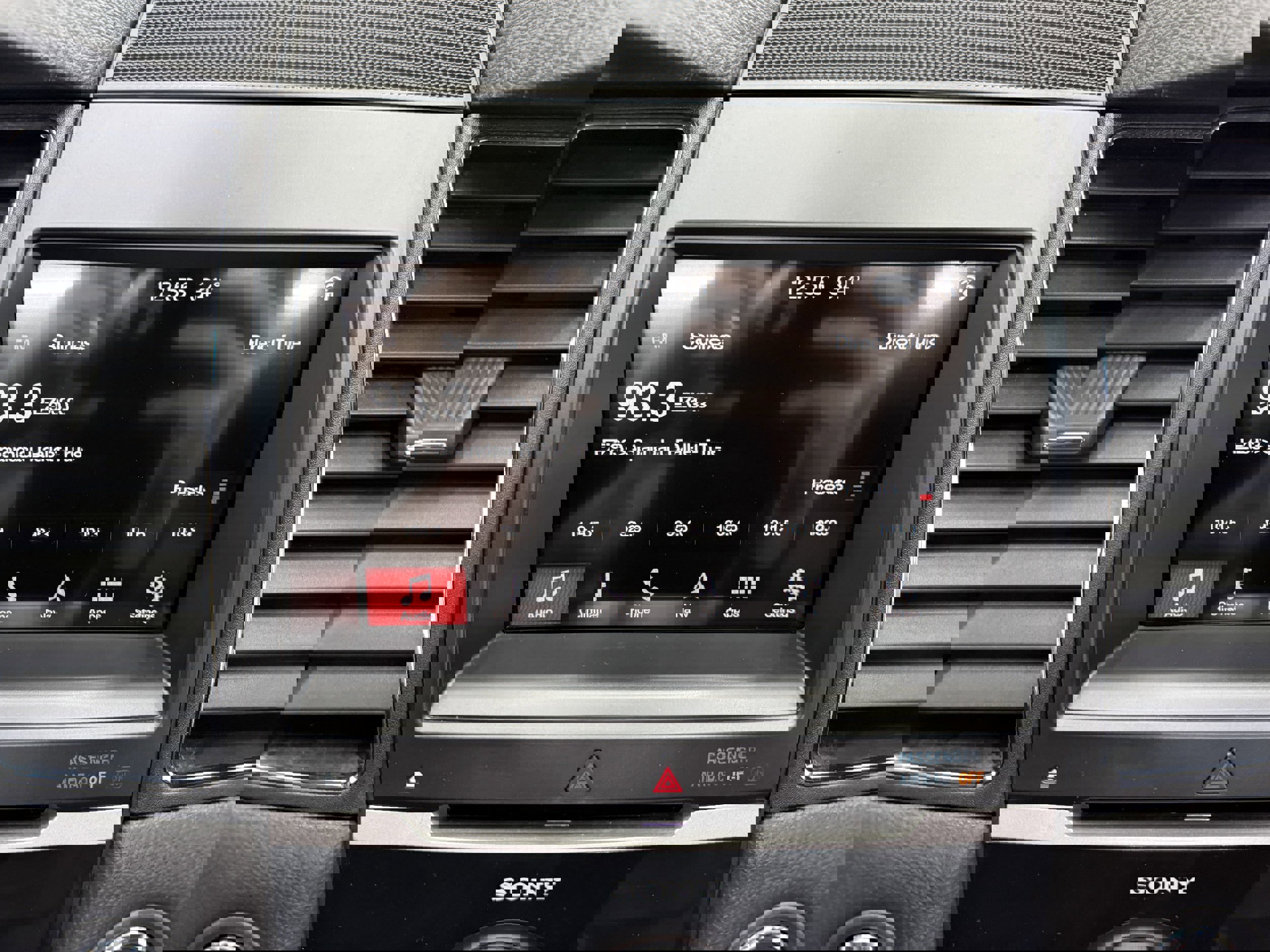 Used 2018 Ford Taurus SHO w/ Driver Assist Package image 17