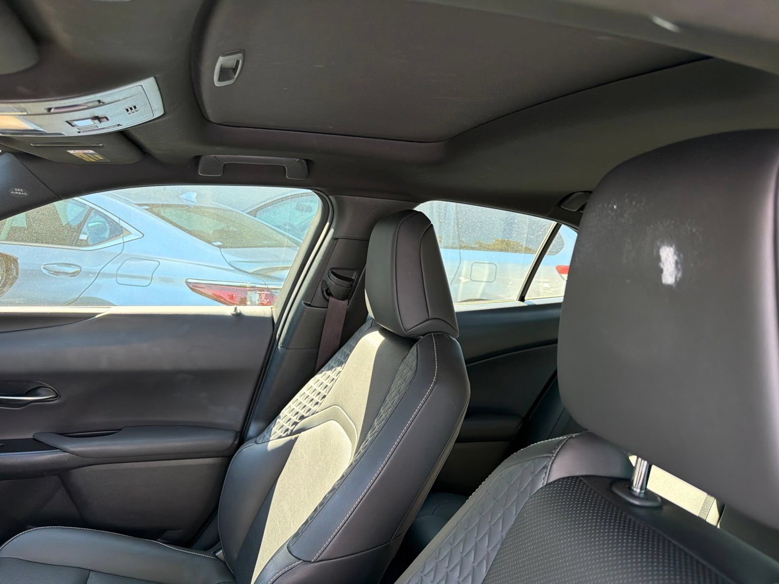 Used 2020 Lexus UX 250h w/ Premium Package AWD/4WD image 10