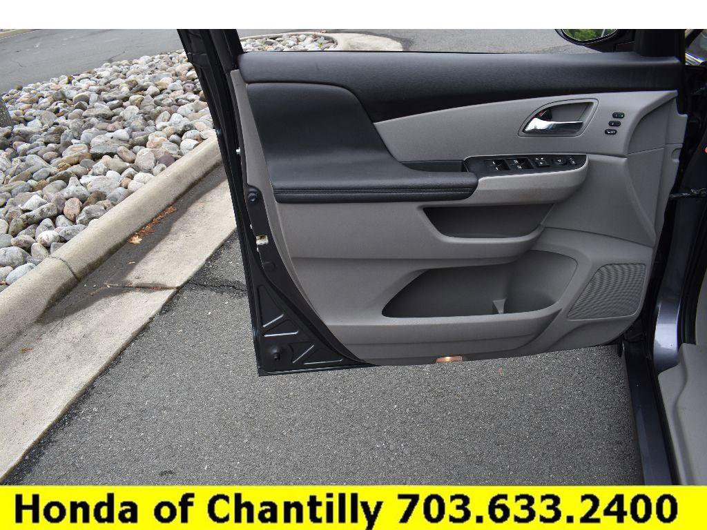 Used 2014 Honda Odyssey Touring image 25